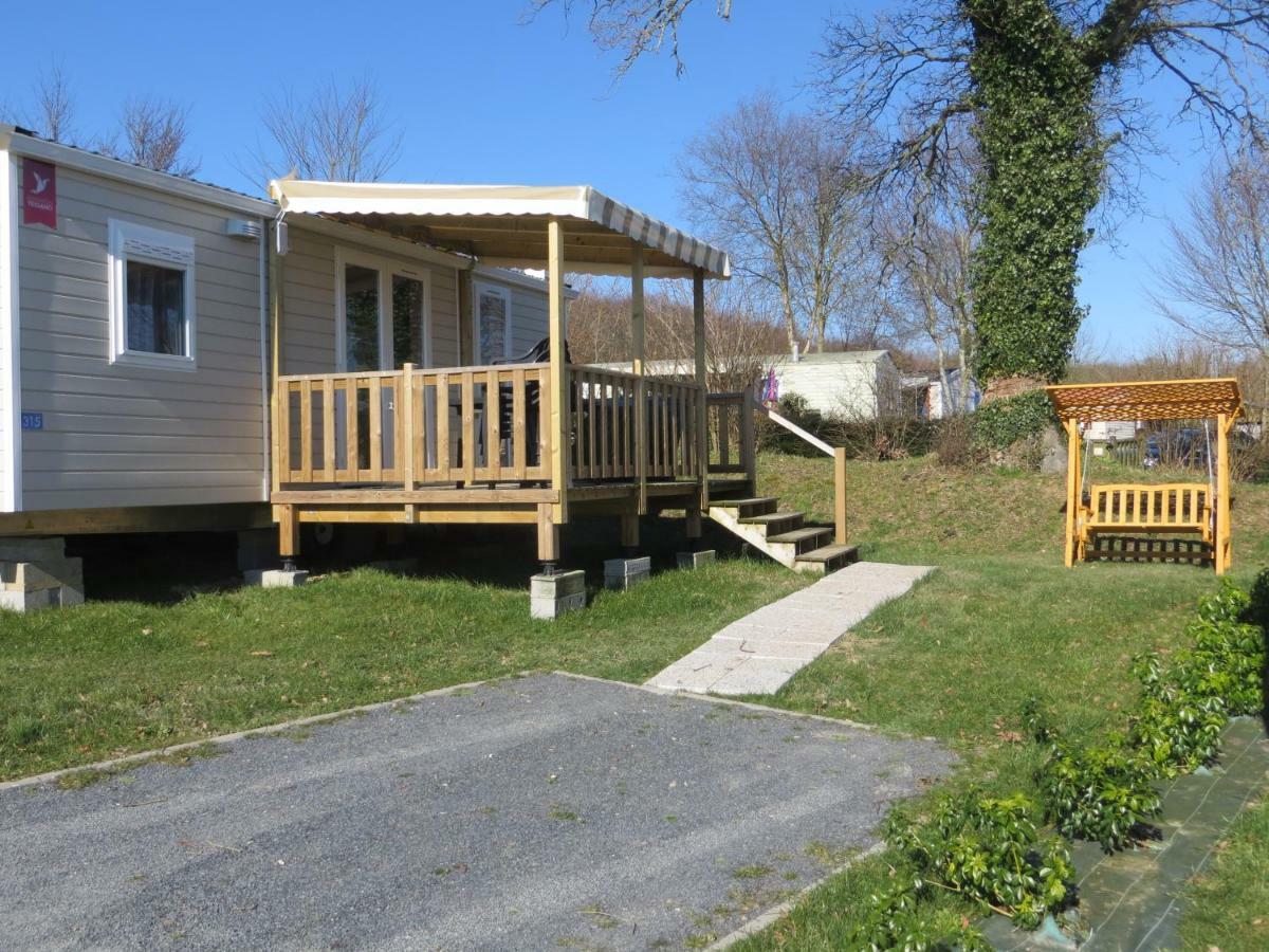 Hebergement Dans Un Domaine A Litteau エクステリア 写真